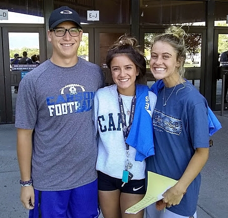 CHS Seniors picking up their class schedules August 12.