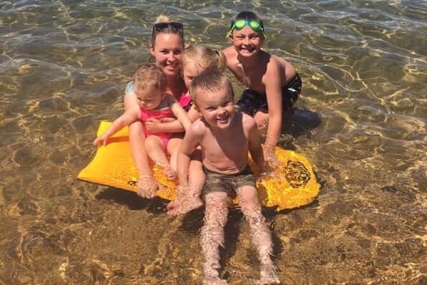 ShaRae and her family, courtesy of GoFundMe