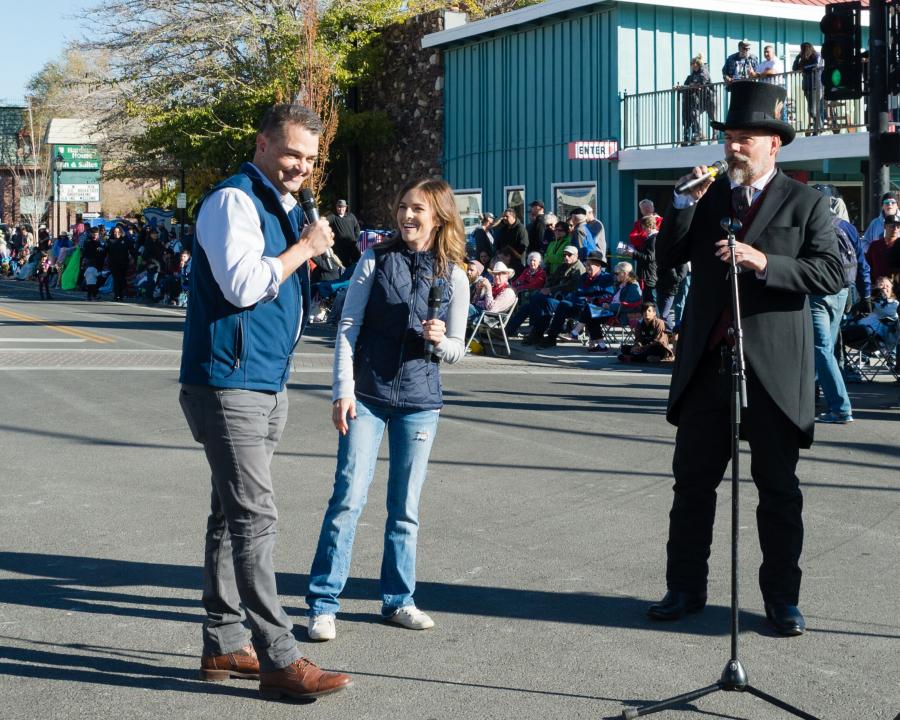 Good Day Carson hosts Farley and Walden during the 2019 Nevada Day Parade. Photo by Melody Hoover Photography