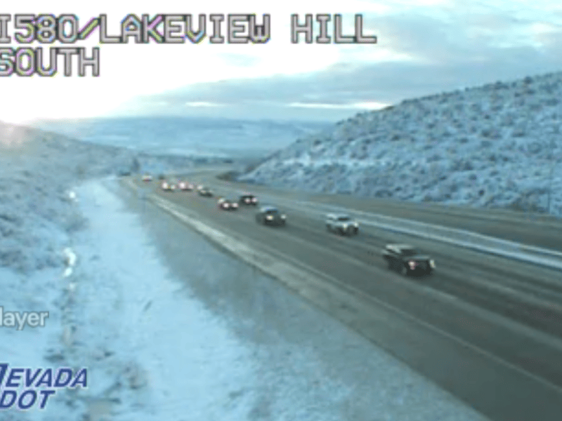 Traffic is moving this morning on I-580 and Lakeview.