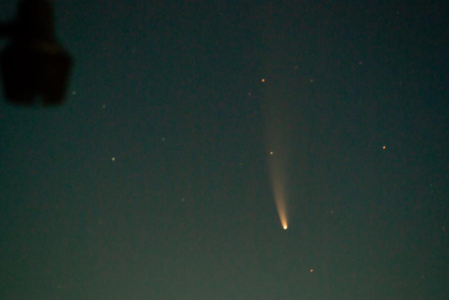 Captured this beautiful image of the comet Neowise early in the morning