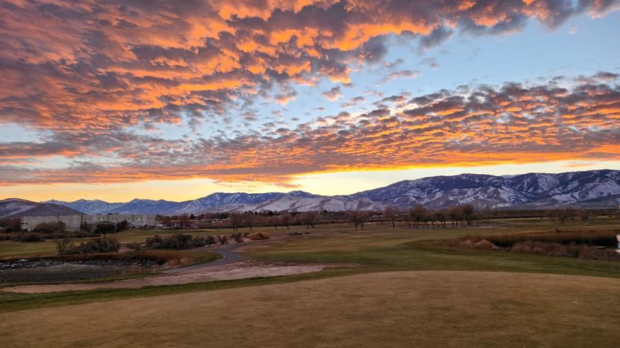 Eagle Valley women's golf tees it up beginning in April.