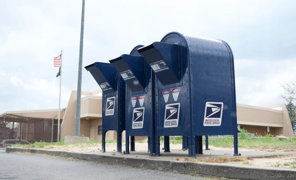 The Washington post office in Reno on April 23, 2024. (David Calvert/The Nevada Independent)