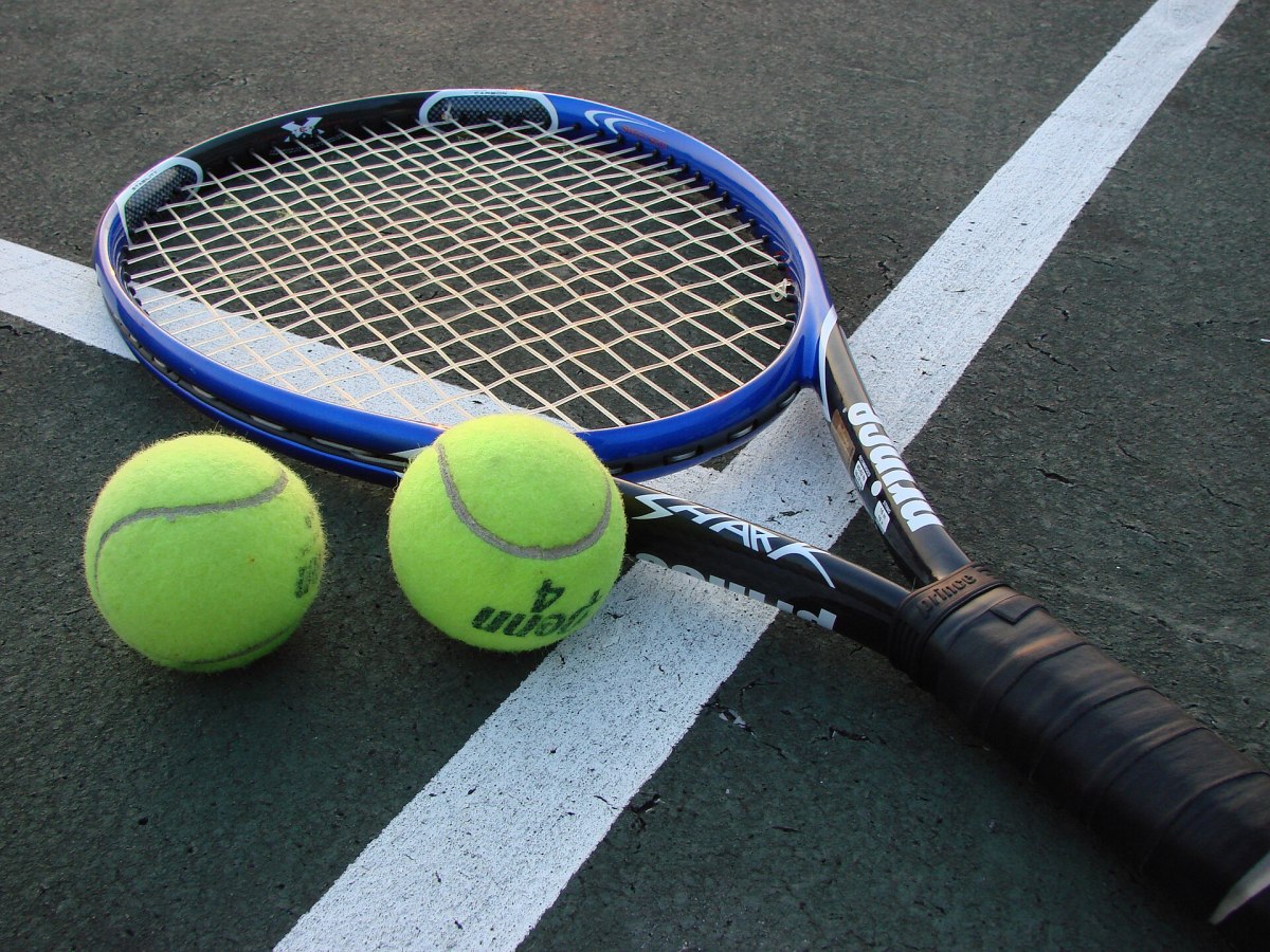 CHS Girls’ Varsity Tennis qualifies for 2026 Regional Playoffs