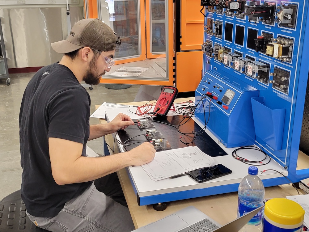 Spring enrollment at Western Nevada College underway, scholarships available