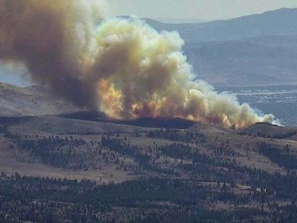 Hawk Fire explodes northwest of Reno, Carson City firefighters among mutual aid responders
