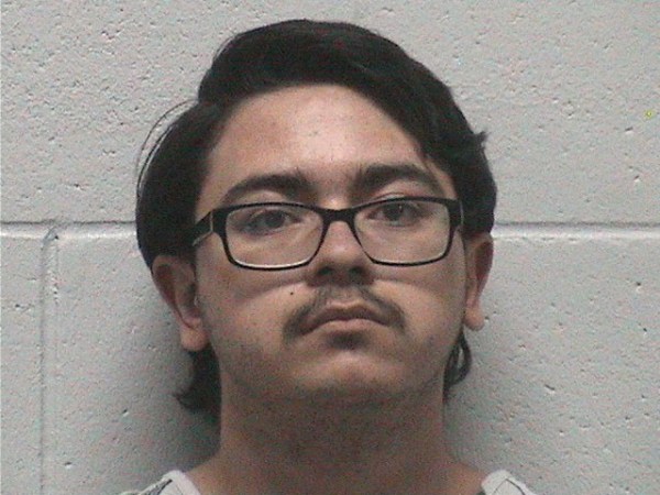 Lyon Deputies arrest suspect for allegedly threatening market customers, shooting near gas pumps