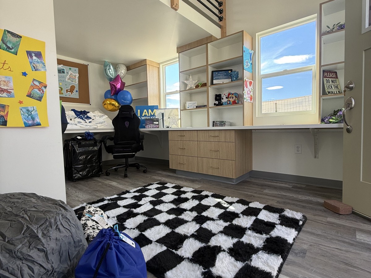 Make-A-Wish NV Teen surprised with Creative Clubhouse by Associated General Contractors of Nevada