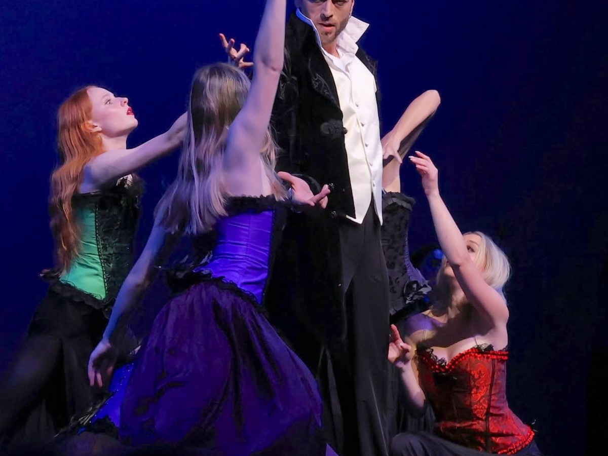Sierra Nevada Ballet brings Dracula to Carson City stage Saturday